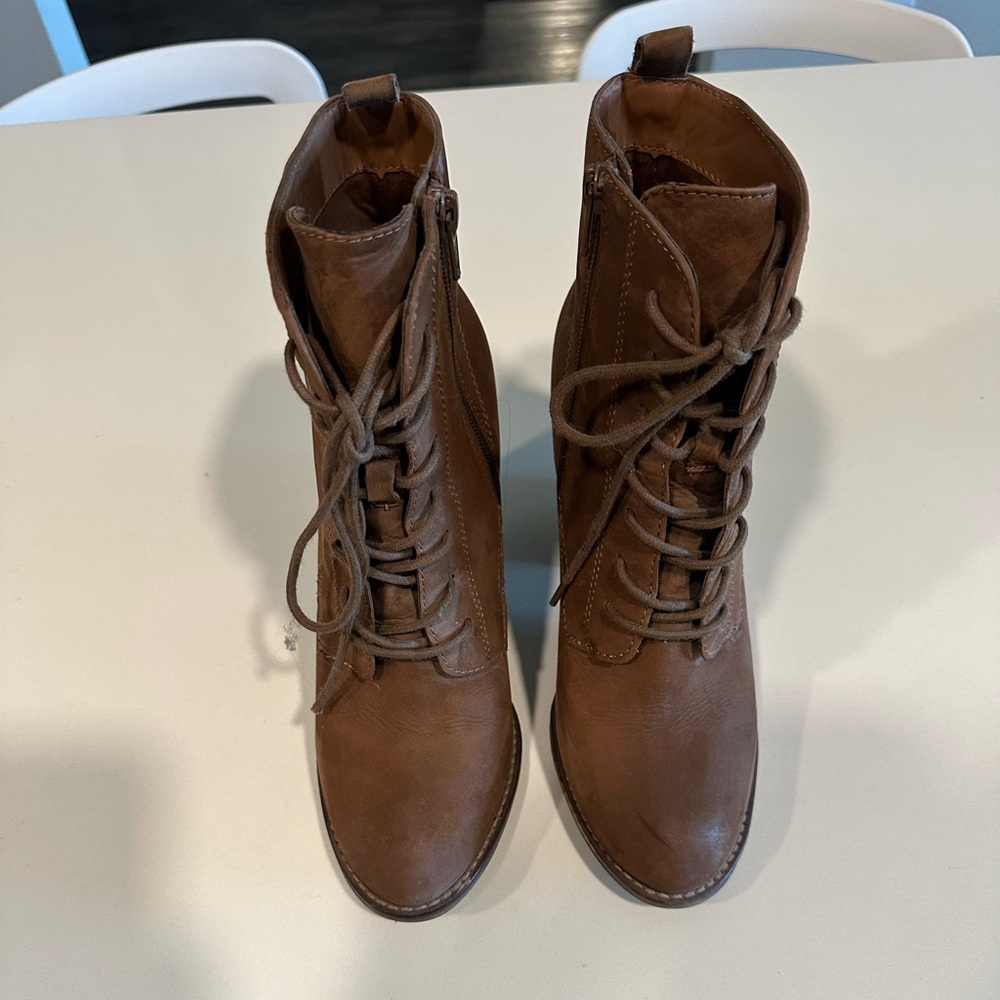 Aldo Tan brown Lace-Up Boots - size 8 - 4” heel